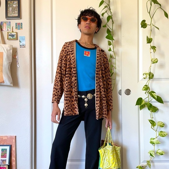 Vintage Leopard-Print LizSport Button-Up Top - Picture 2 of 7